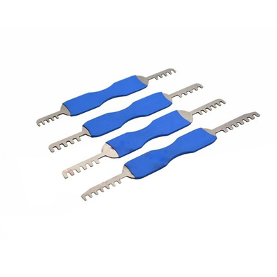 Des outils de serrurerie universels à double face.